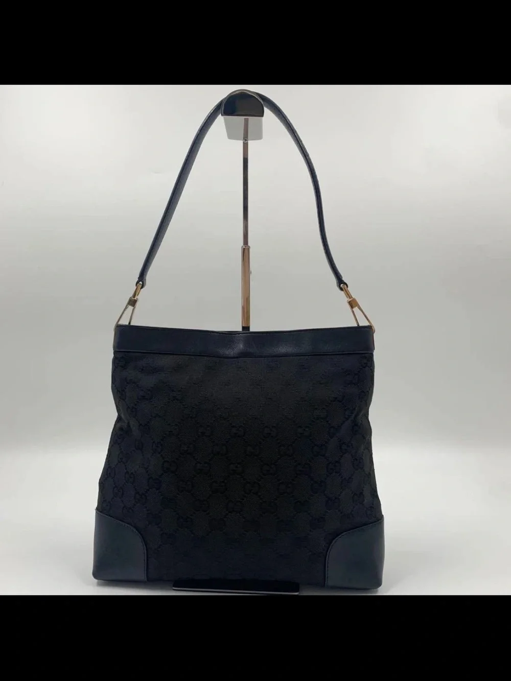 GUCCI Black GG Canvas Shoulder Bag